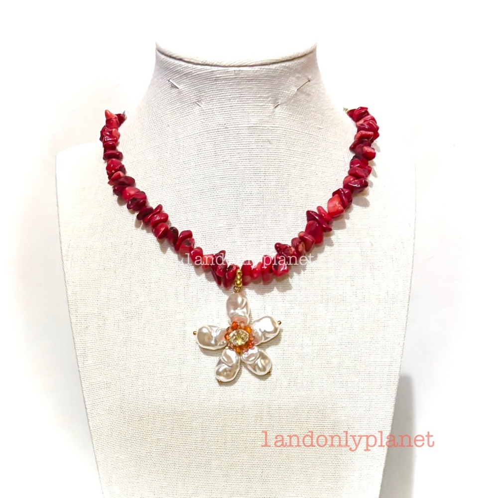 🌹HP🌹Just in✨NEW✨Elegant Coral Red Freshwater Pearl Floral Beaded Choker Necklace - Picture 4 of 5